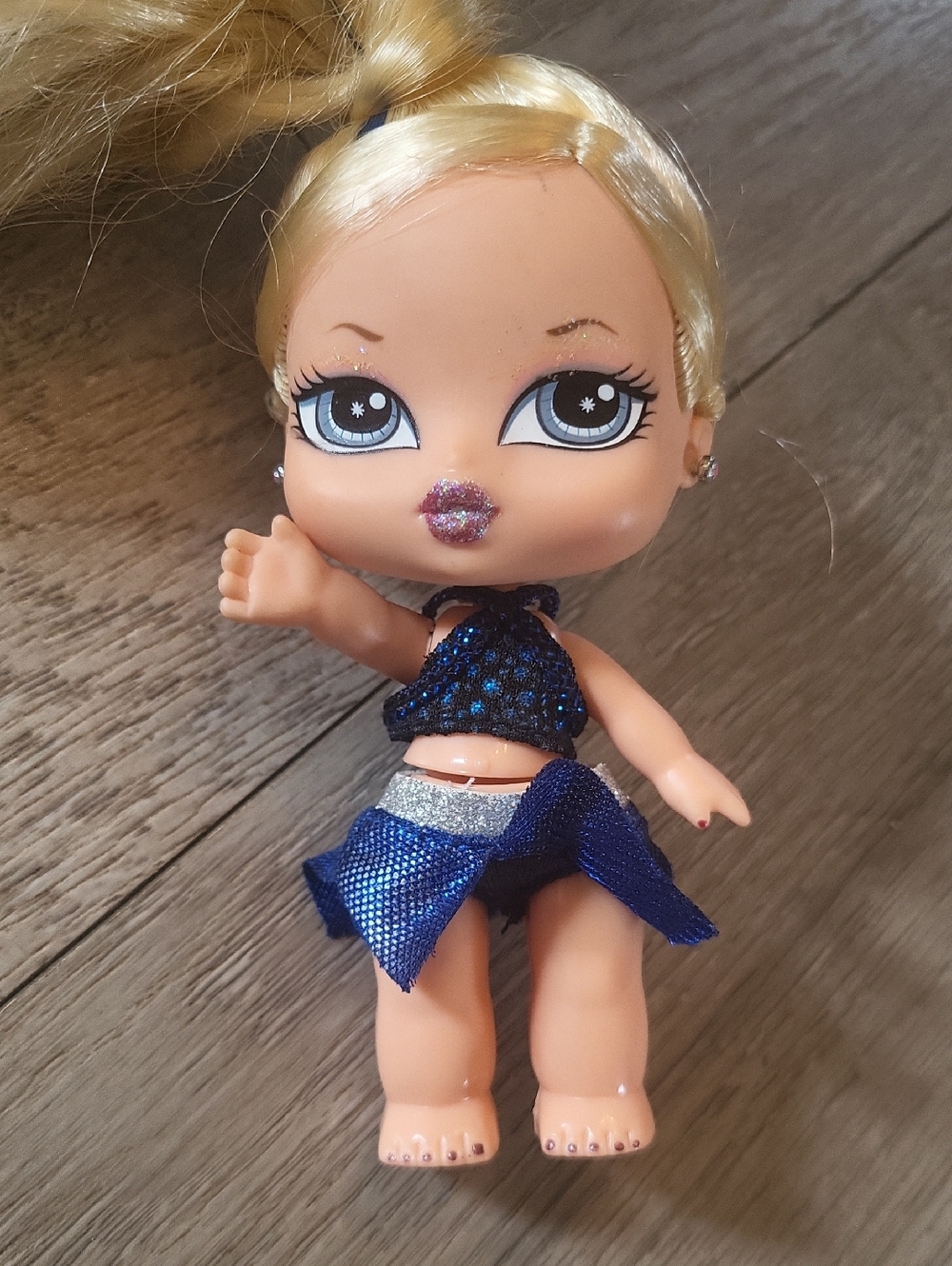 Bratz Blonde Doll for Kids Toys - Picture 3 of 4